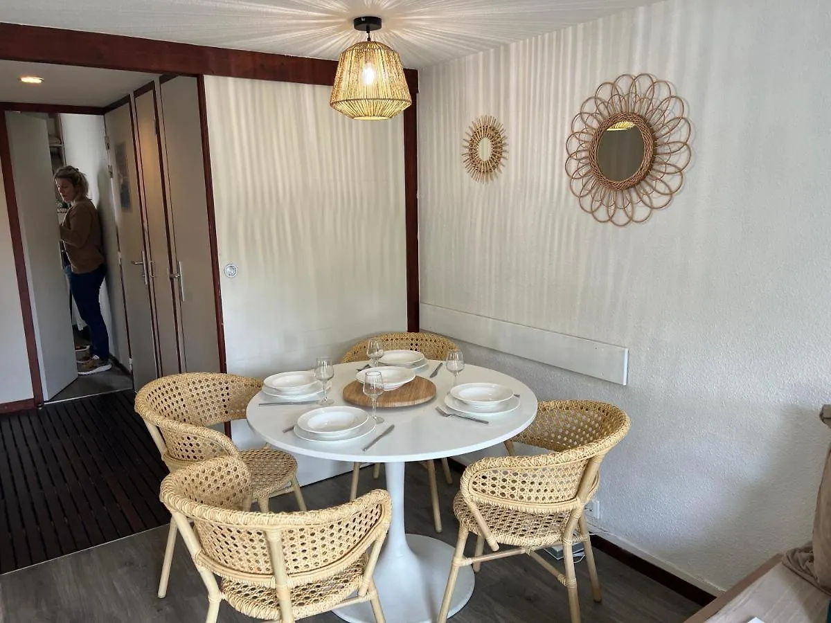 Appartement Cosy A 200 M De La Plage Avec Parking Arzon Apartment